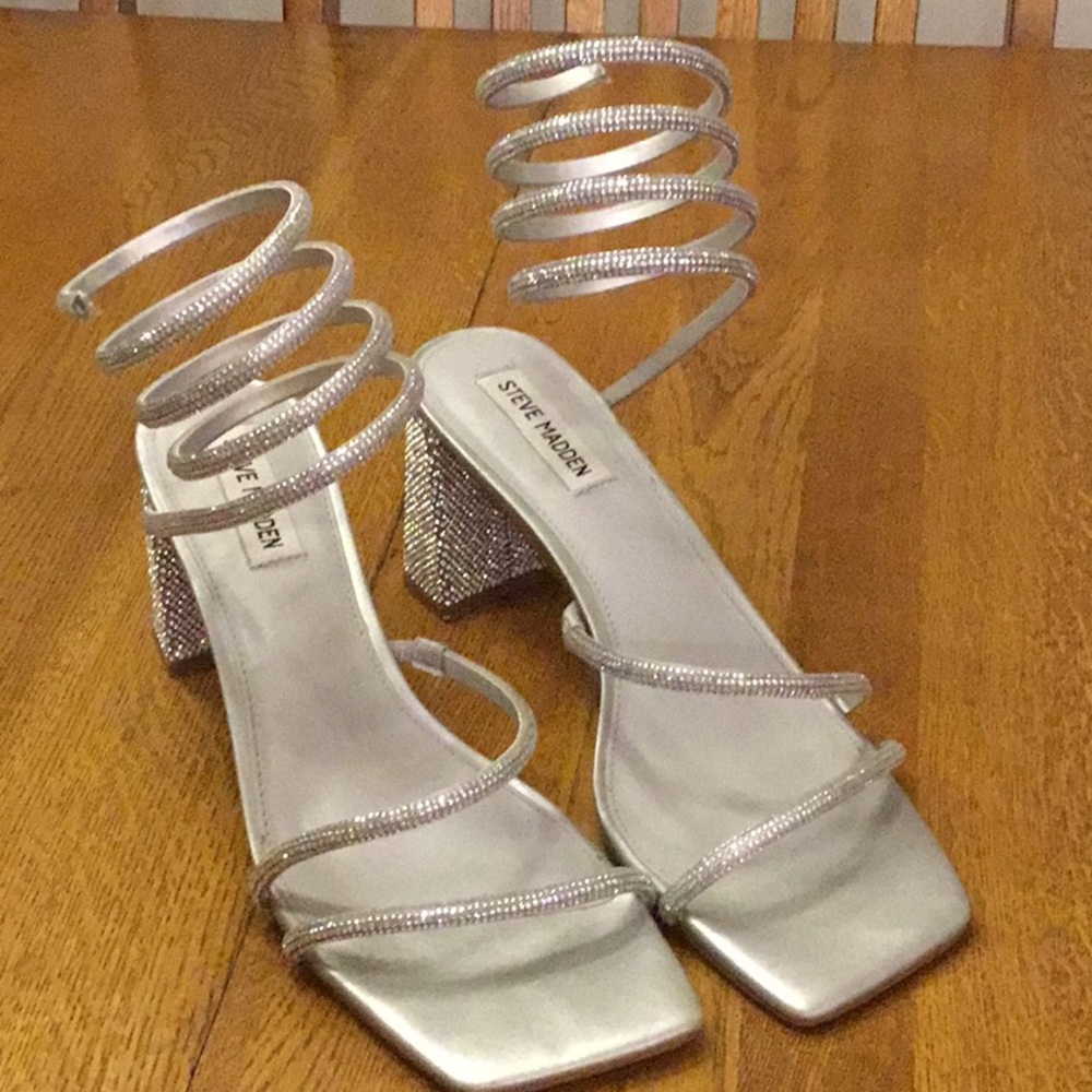 Woman’s Steve Madden silver crystal sandals with ankle wrap. Size 10. Worn once!